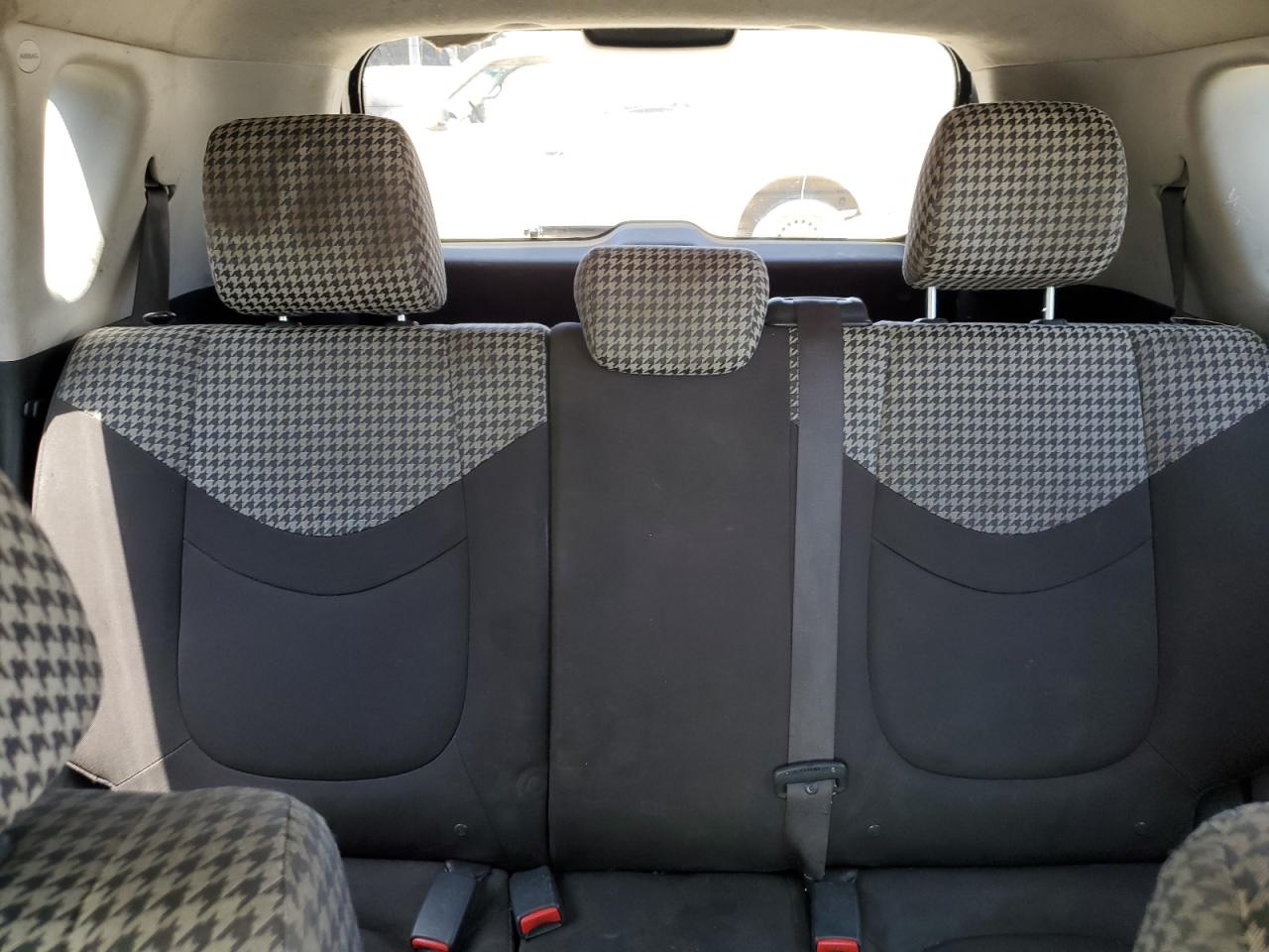 2011 Kia Soul + VIN: KNDJT2A22B7736701 Lot: 62611105