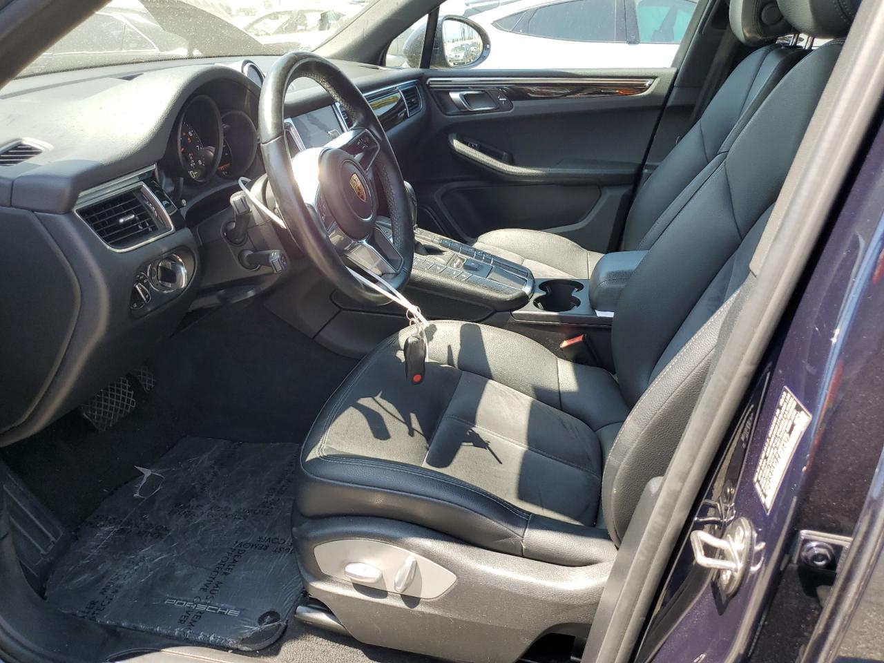2018 Porsche Macan VIN: WP1AA2A5XJLB21477 Lot: 61071085