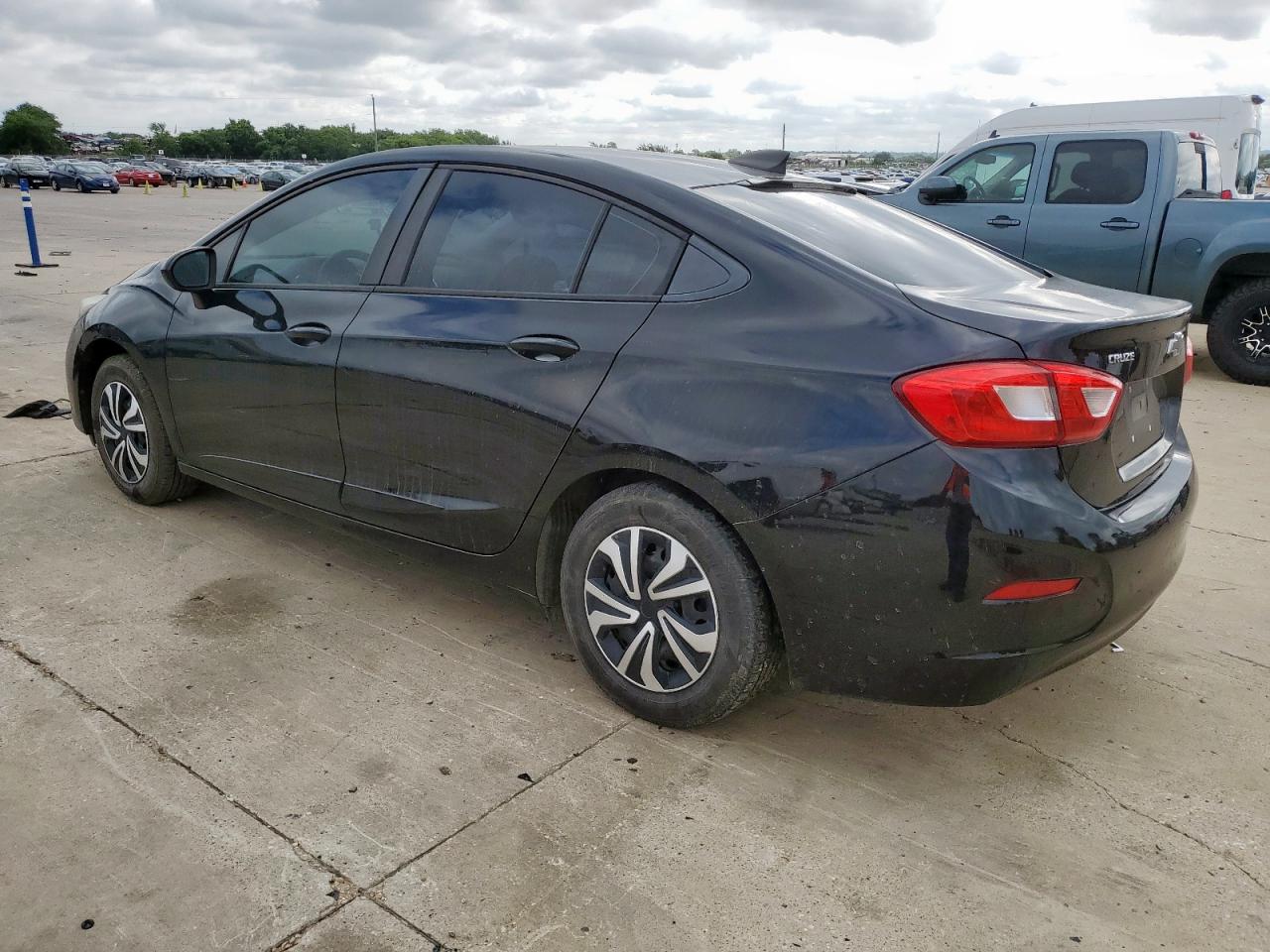 CHEVROLET CRUZE 2018 VIN 1G1BC5SM1J7125491 zdjęcie 2