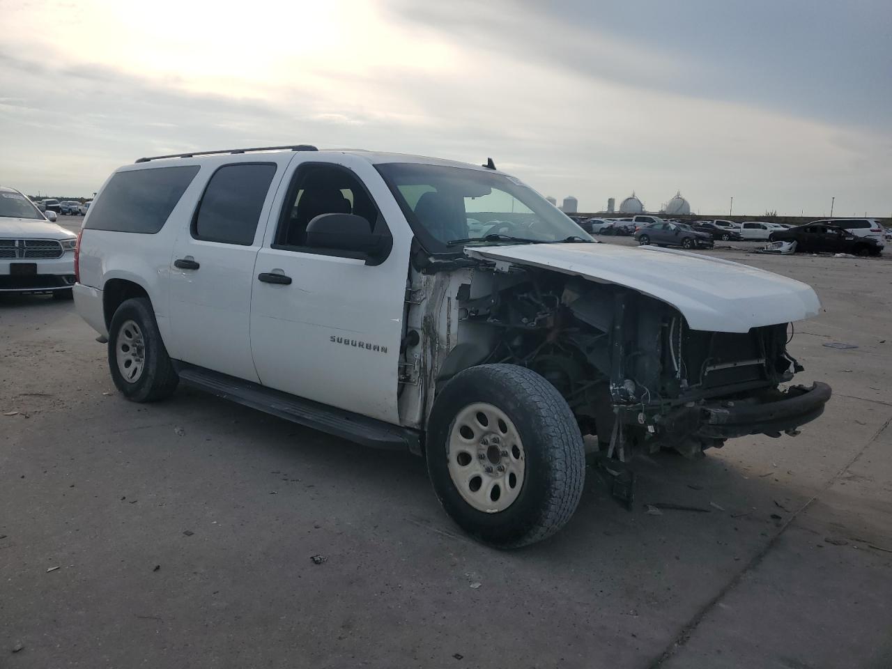 CHEVROLET SUBURBAN 2011 VIN 1GNSC5E07BR165023 zdjęcie 4