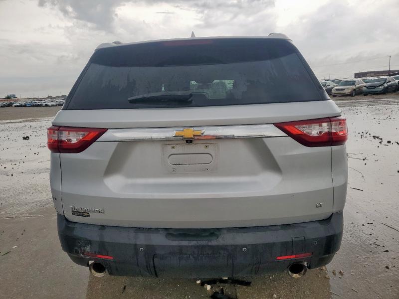  CHEVROLET TRAVERSE 2021 Silver