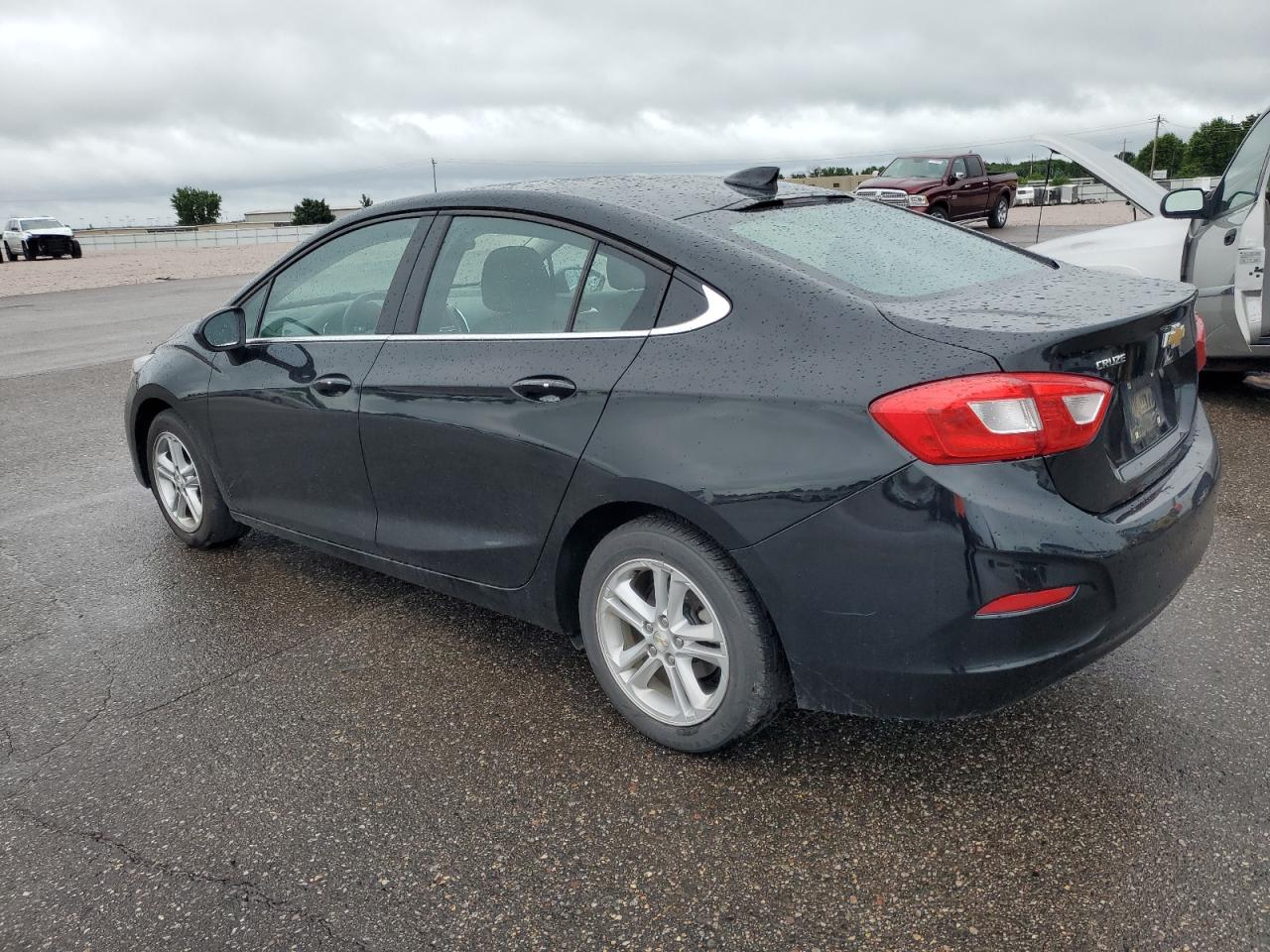 CHEVROLET CRUZE 2017 VIN 1G1BE5SM6H7110361 zdjęcie 2