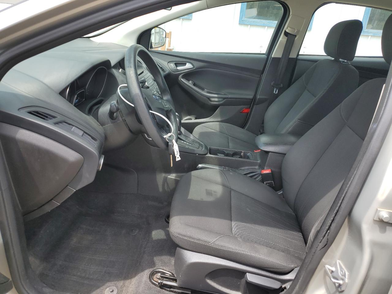 2016 Ford Focus Se VIN: 1FADP3F28GL352913 Lot: 63055955