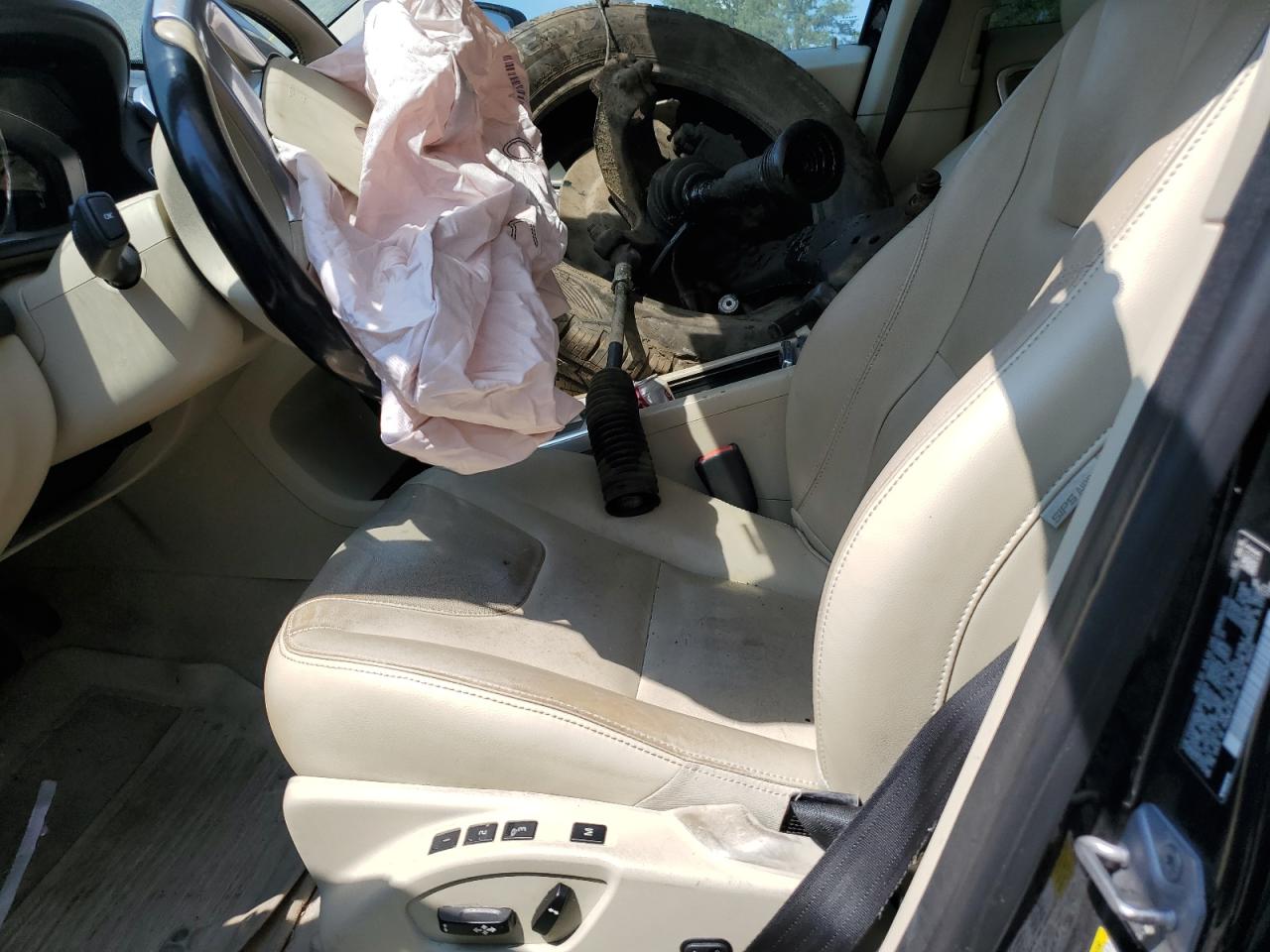 2016 Volvo Xc60 T6 Premier VIN: YV4902RK3G2833813 Lot: 61873905