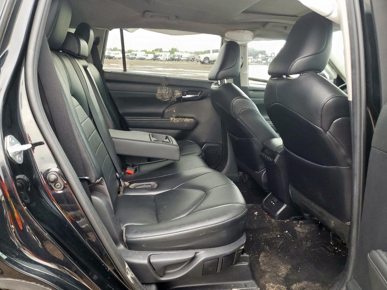 2021 Toyota Highlander Xle VIN: 5TDHZRBH1MS059853 Lot: 61021815