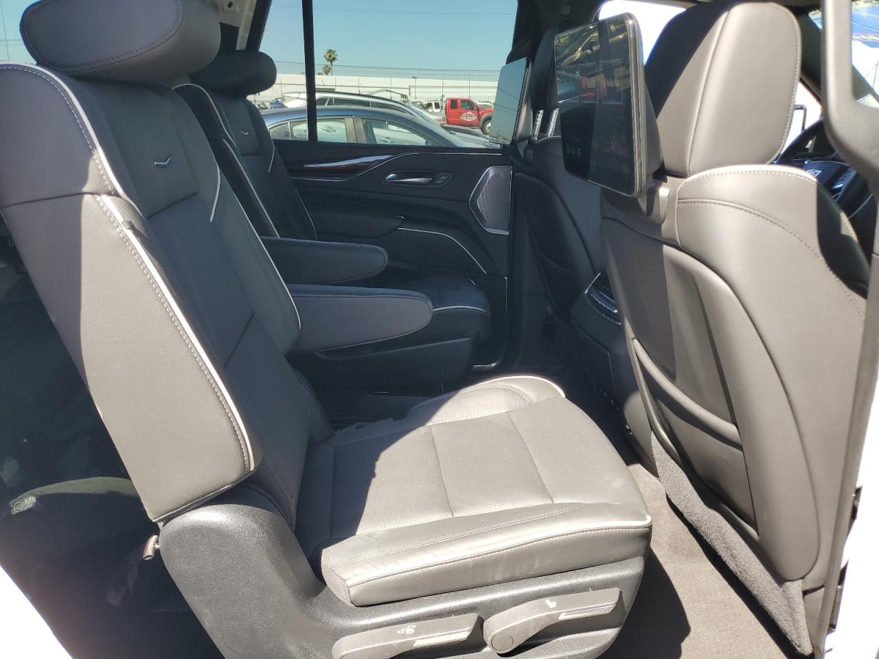 2024 Cadillac Escalade Premium Luxury VIN: 1GYS4CKL1RR321179 Lot: 60243525