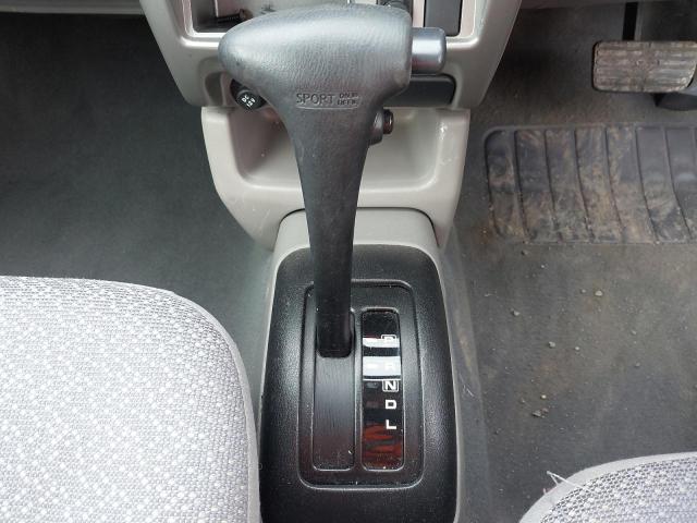 2001 NISSAN MICRA SE 1