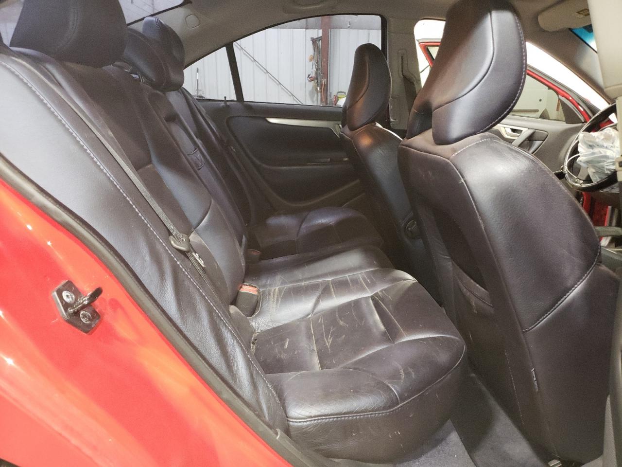 2005 Volvo S60 R VIN: YV1RH527452443460 Lot: 62702305