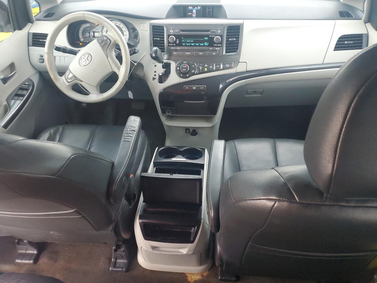 2013 Toyota Sienna Sport VIN: 5TDXK3DC5DS332680 Lot: 62996265