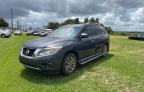 2014 Nissan Pathfinder S for Sale in Orlando, FL - Minor Dent/Scratches