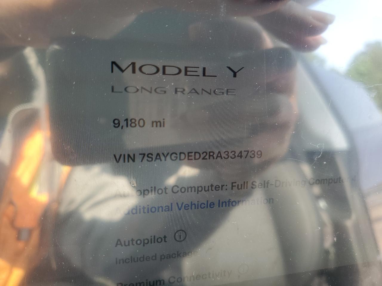 2024 Tesla Model Y VIN: 7SAYGDED2RA334739 Lot: 58932355