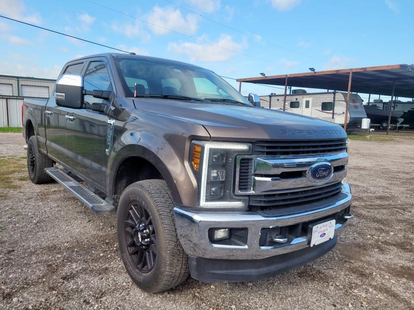 Pickups FORD F250 2017 Brązowy