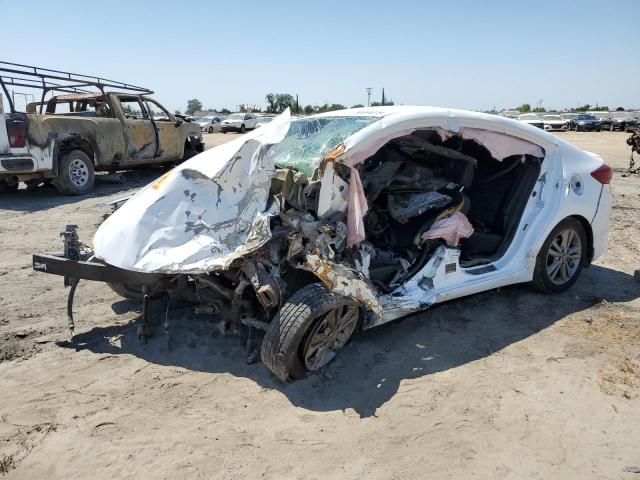  HYUNDAI ELANTRA 2018 Белы