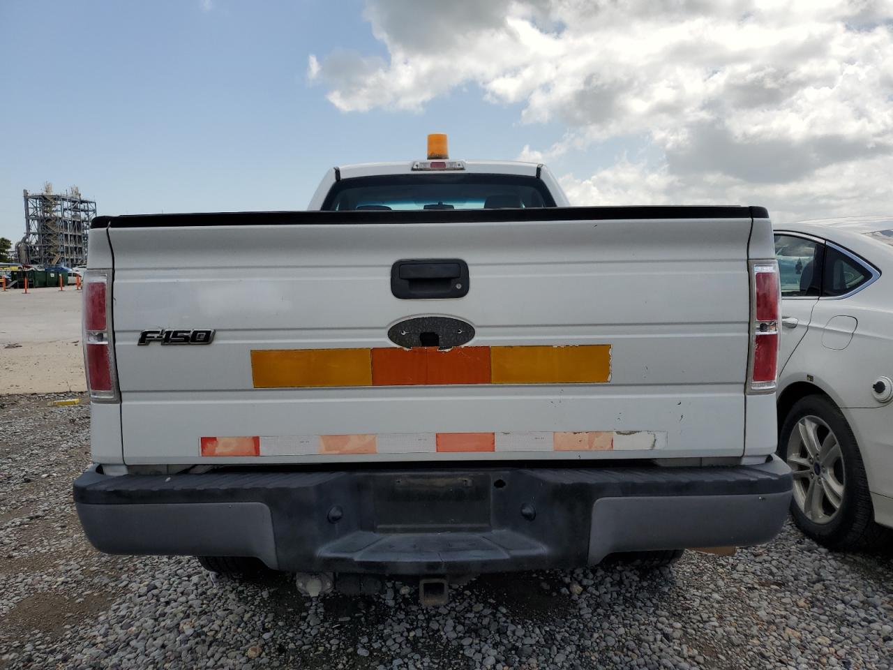 2010 Ford F150 VIN: 1FTMF1CW2AKC33101 Lot: 56354415