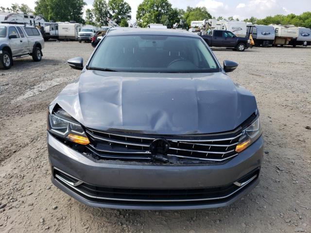  VOLKSWAGEN PASSAT 2017 Gray