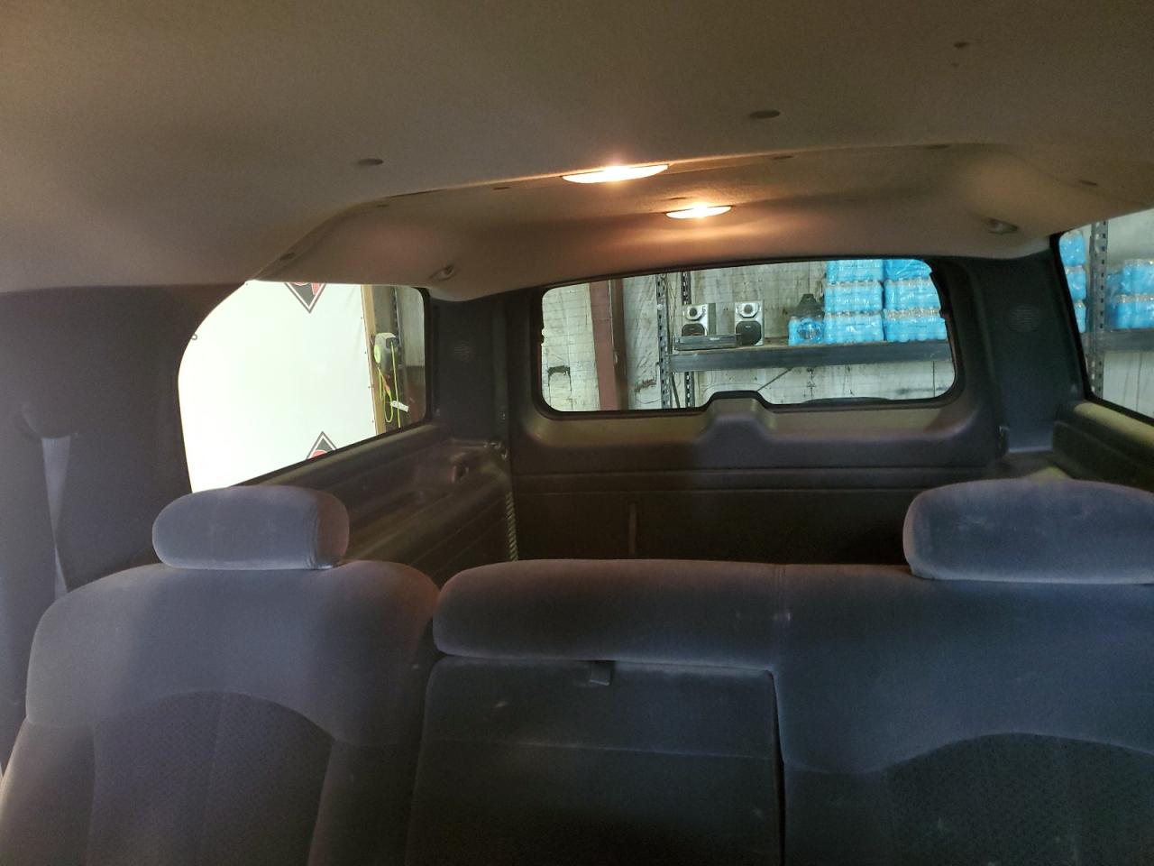 2002 Chevrolet Suburban K1500 VIN: 1GNFK16ZX2J208133 Lot: 62139405