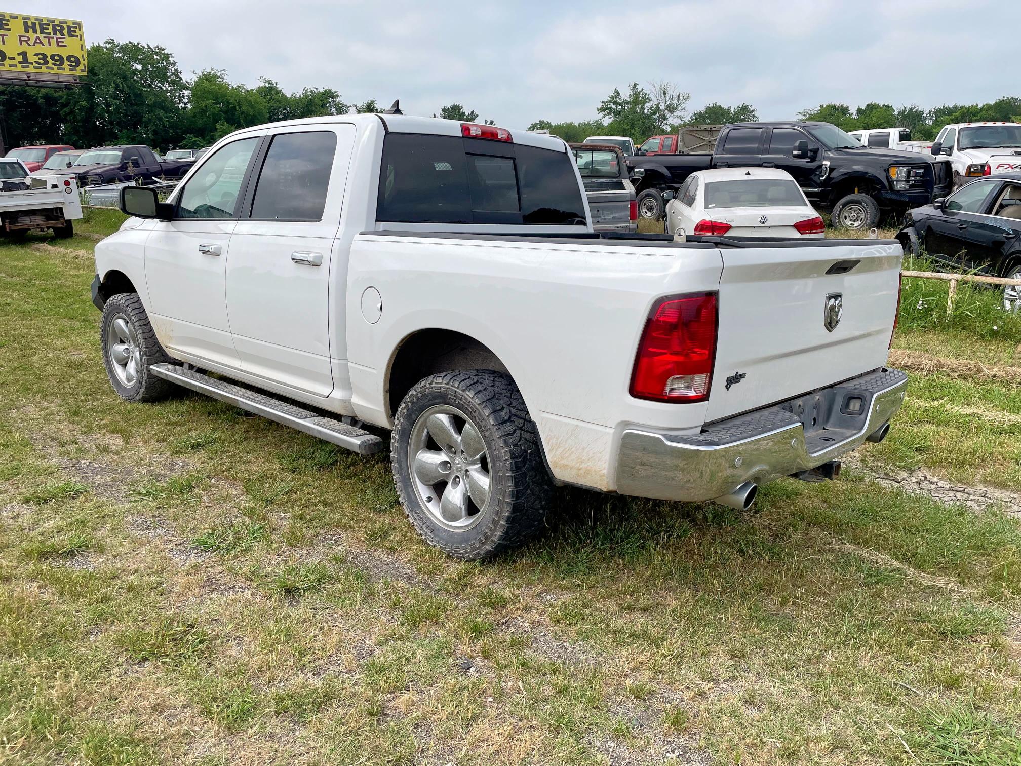 2015 RAM 1500 SLT  