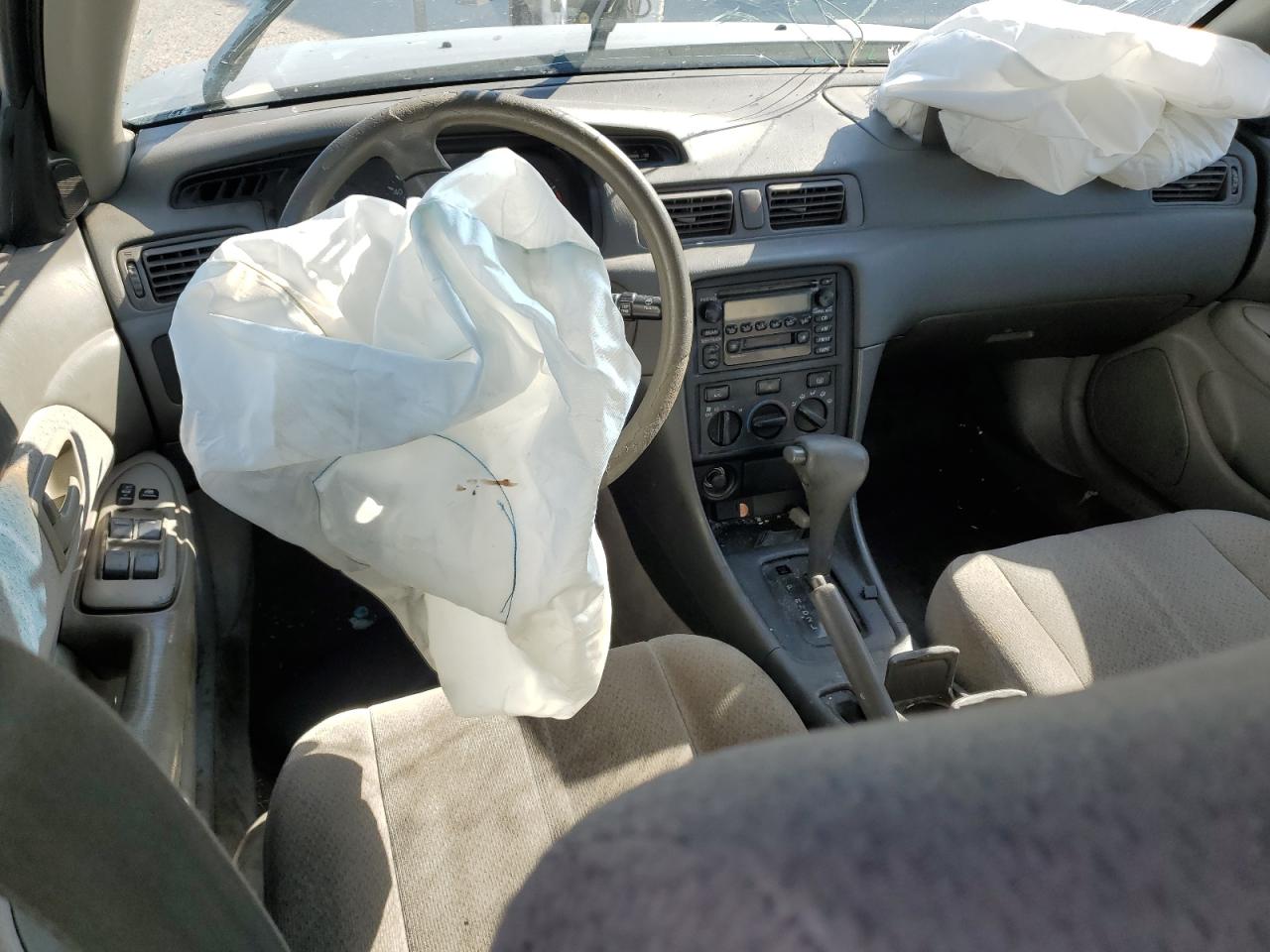 2000 Toyota Camry Le VIN: JT2BG28KXY0504971 Lot: 60898055