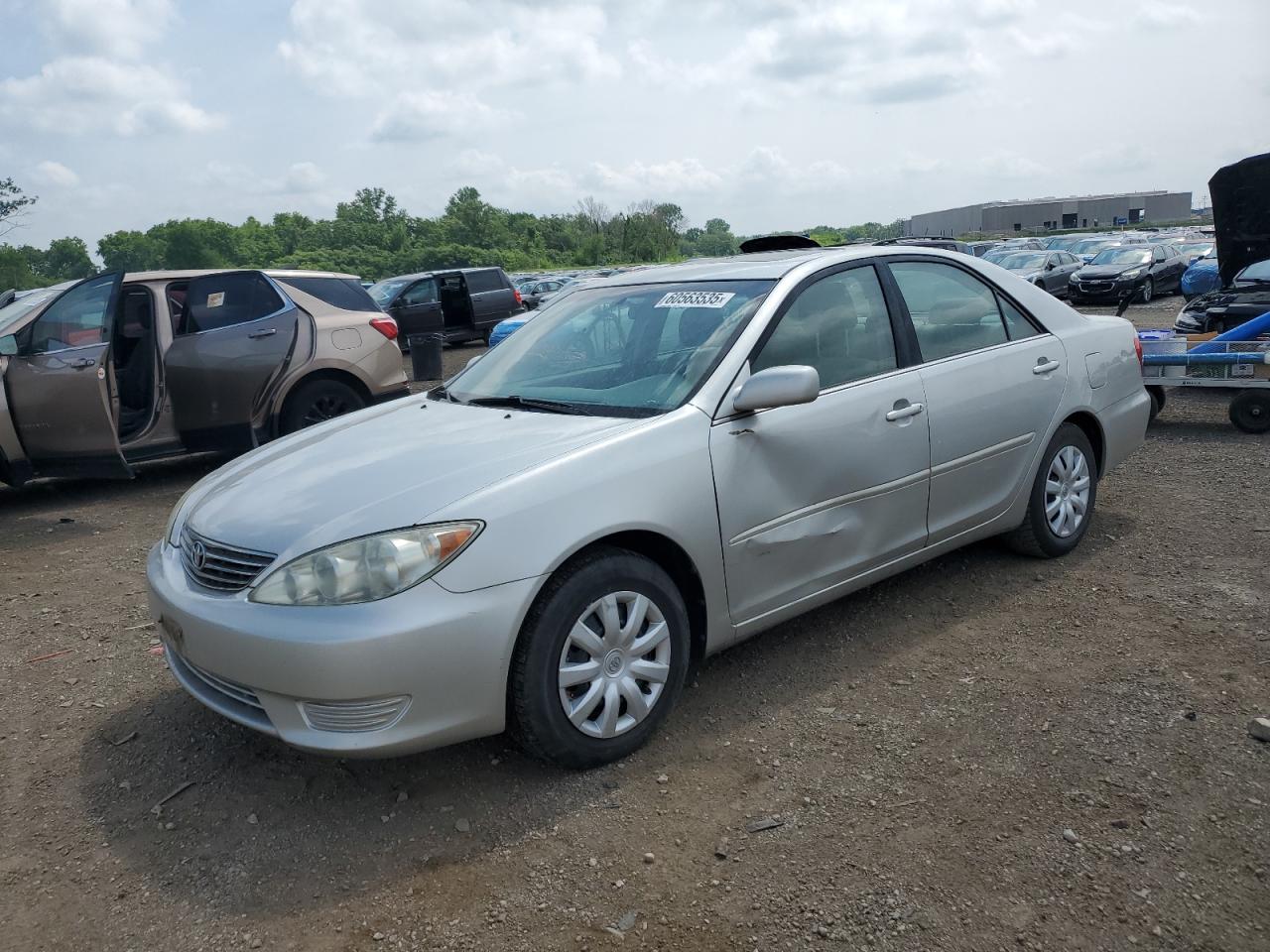 2005 Toyota Camry Le na sprzedaż w Des Moines, IA - Side