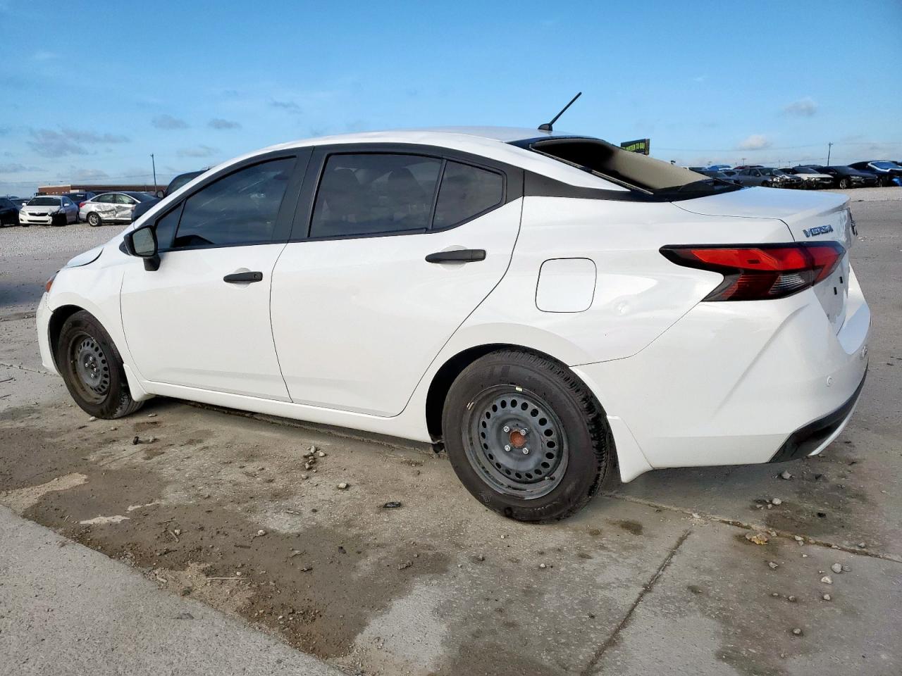 NISSAN VERSA 2024 VIN 3N1CN8DV8RL879057 фото 2