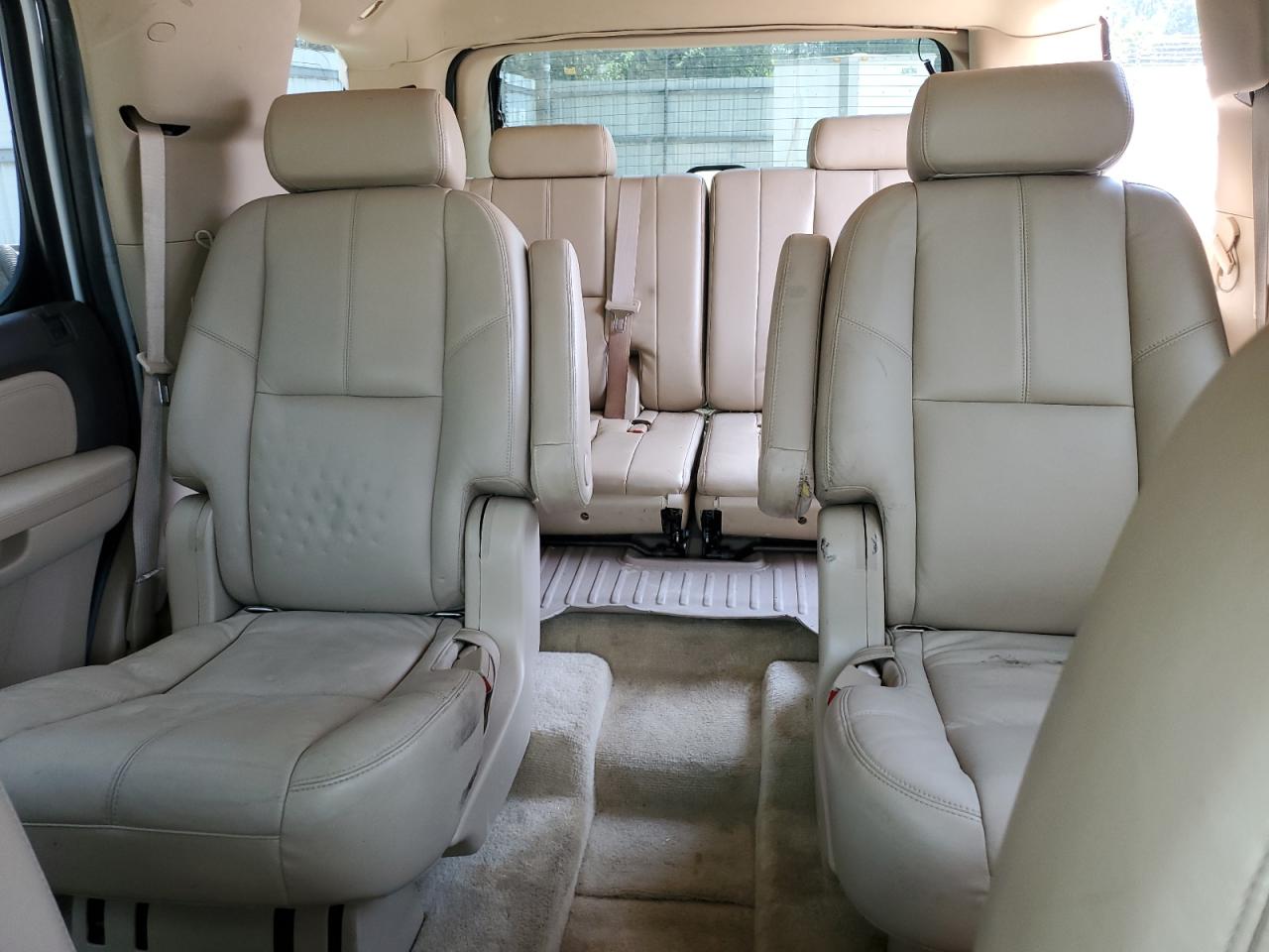 2008 GMC Yukon Denali VIN: 1GKFK63898J158713 Lot: 62161405
