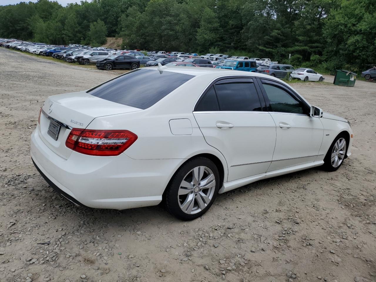 MERCEDES-BENZ E-CLASS 2011 VIN WDDHF2EB5BA457087 zdjęcie 3