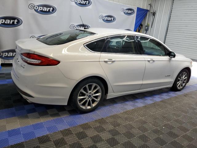 Седаны FORD FUSION 2017 Белый