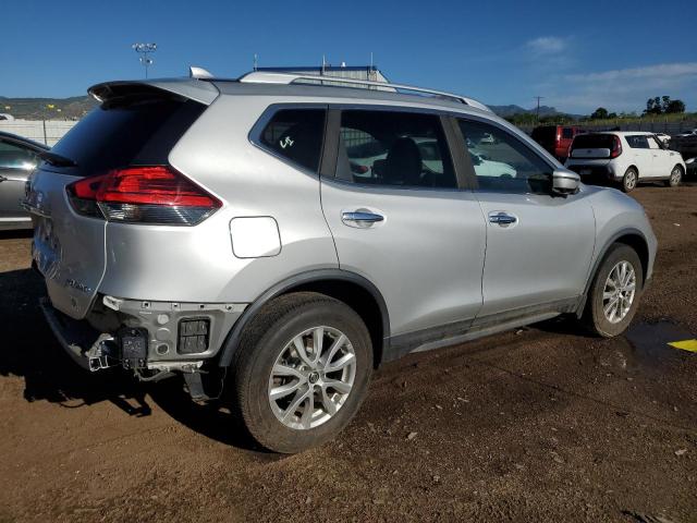  NISSAN ROGUE 2017 Серебристый