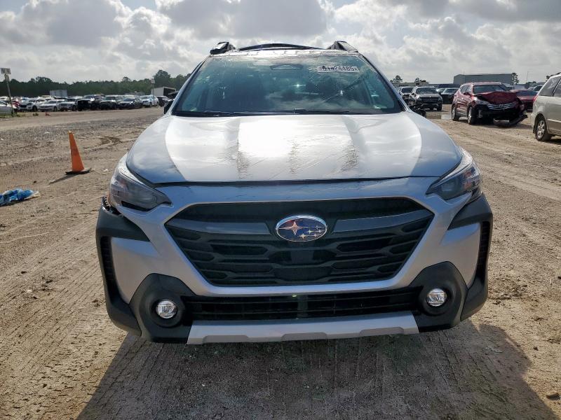  SUBARU OUTBACK 2024 Srebrny