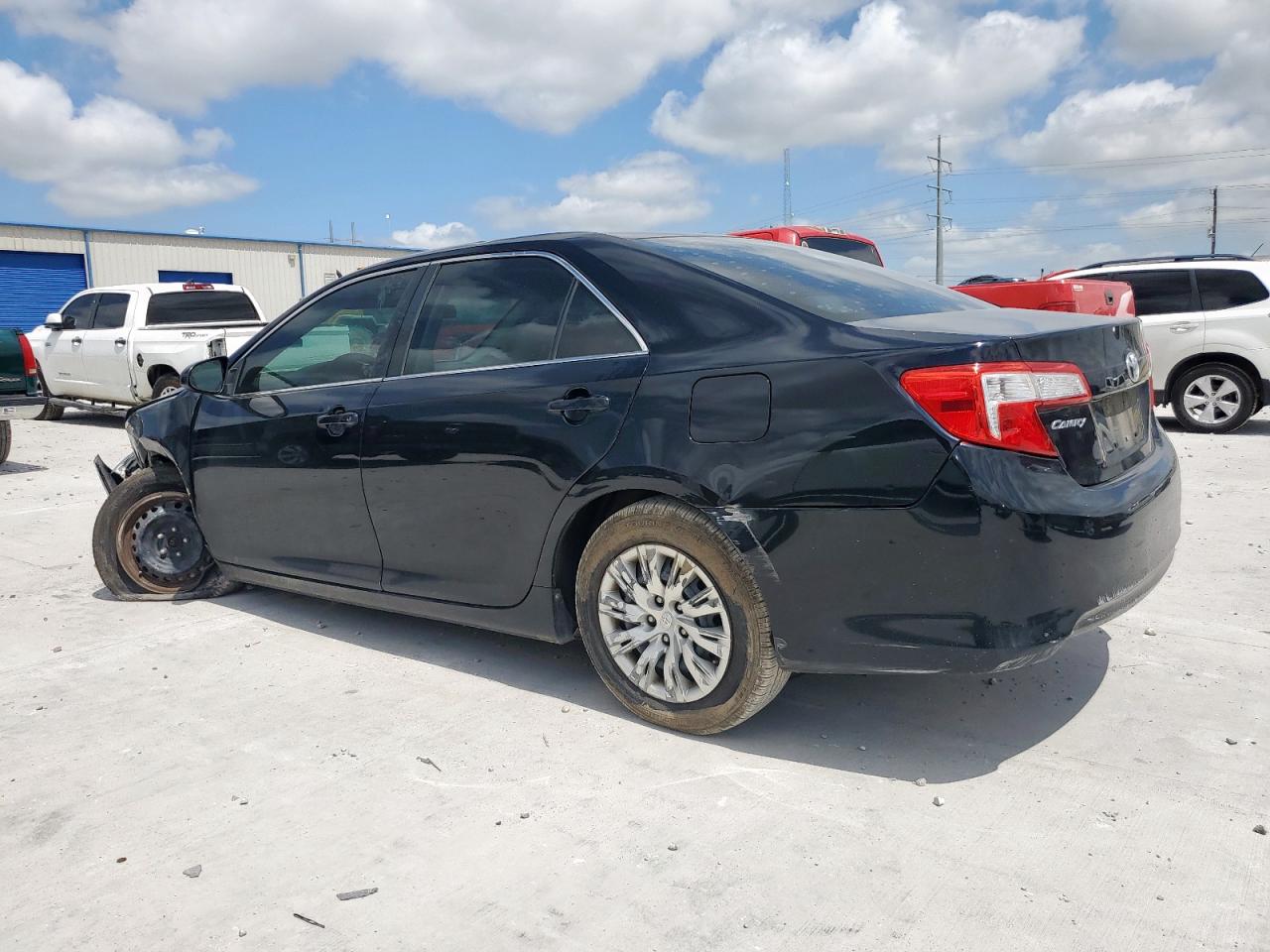 TOYOTA CAMRY 2014 VIN 4T4BF1FK9ER343462 photo 2