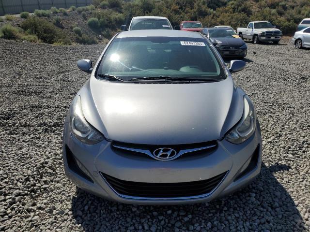 HYUNDAI ELANTRA 2015 Srebrny