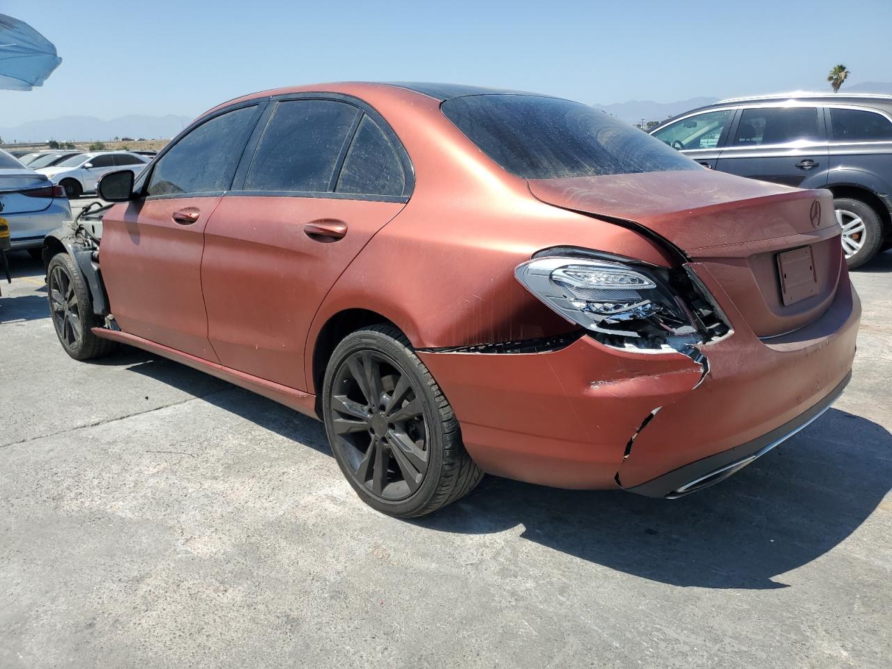 MERCEDES-BENZ C-CLASS 2015 VIN 55SWF4KB0FU037895 photo 2