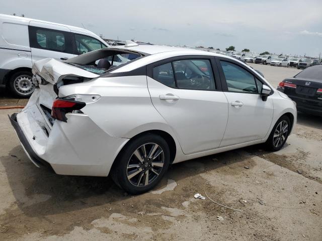  NISSAN VERSA 2021 Biały