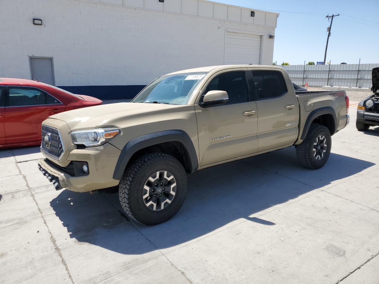 2019 Toyota Tacoma Double Cab იყიდება Farr West-ში, UT - Front End