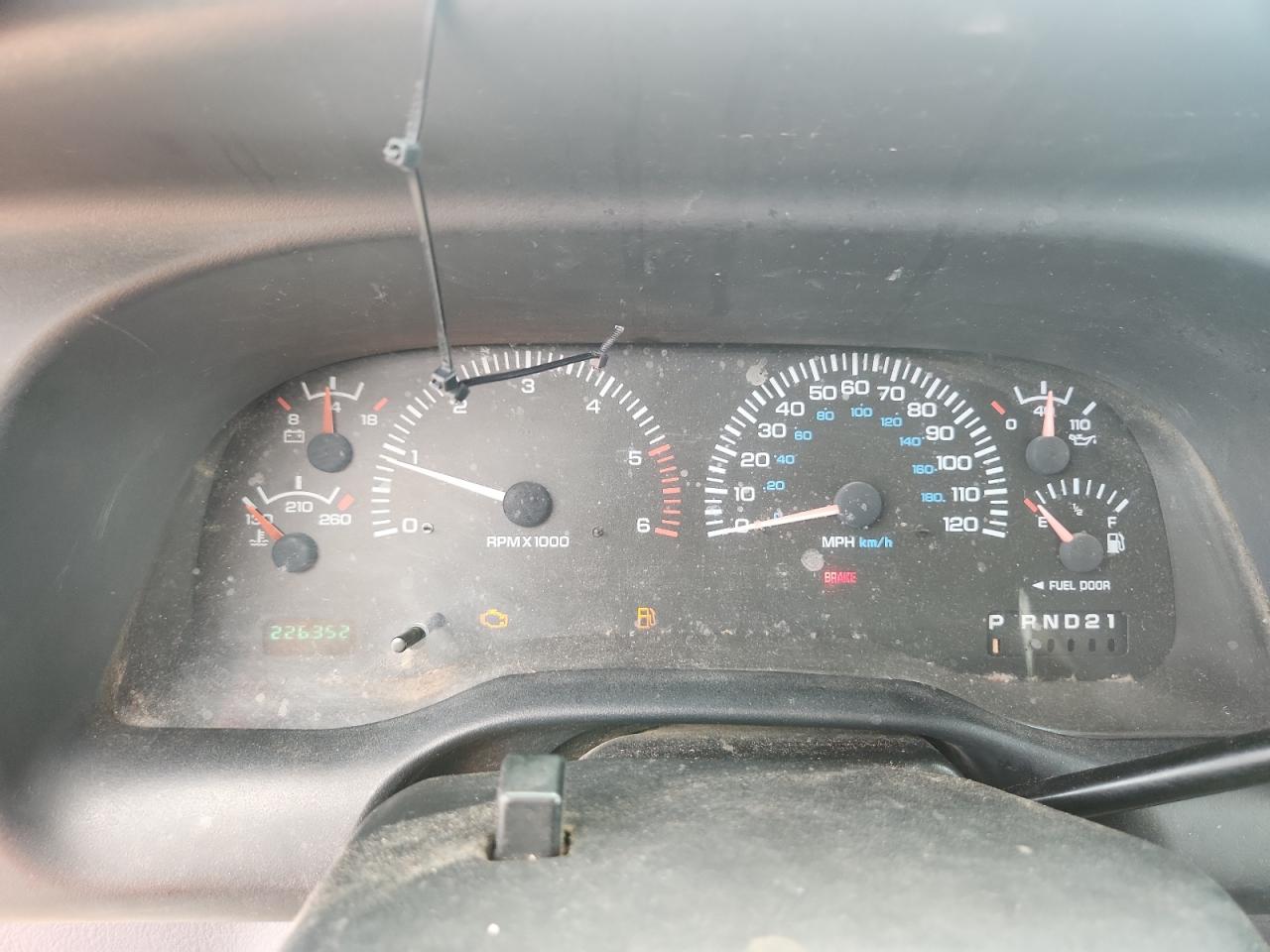 2000 Dodge Ram 1500 VIN: 1B7HC13Y1YJ167183 Lot: 60924415