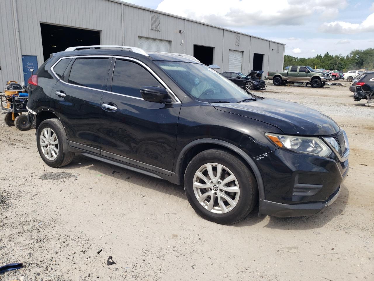 NISSAN ROGUE 2017 VIN 5N1AT2MV4HC849843 фото 4