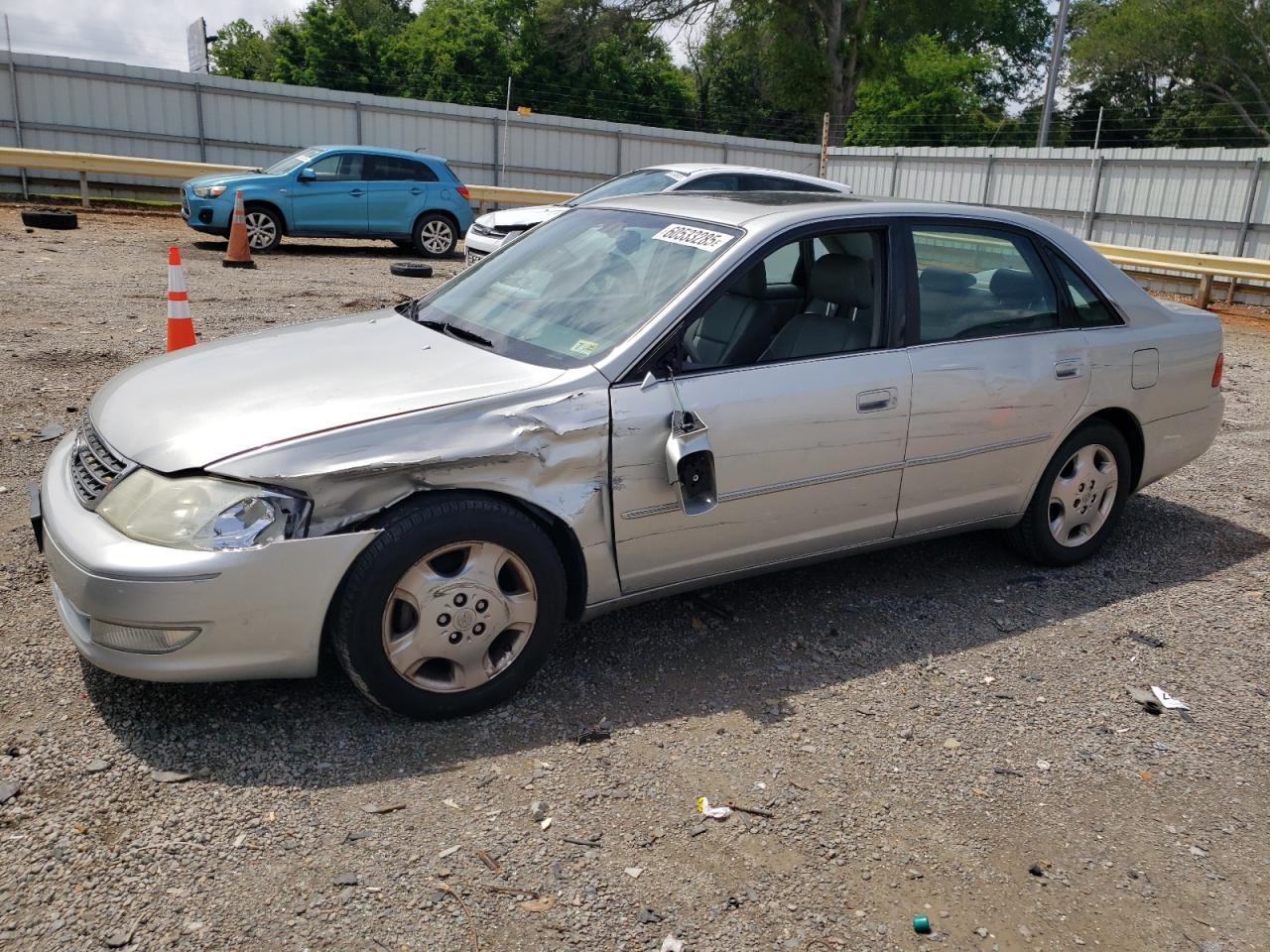 2003 Toyota Avalon Xl for Sale in Chatham, VA - Front End