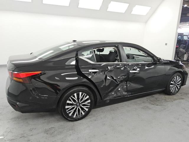  NISSAN ALTIMA 2024 Czarny