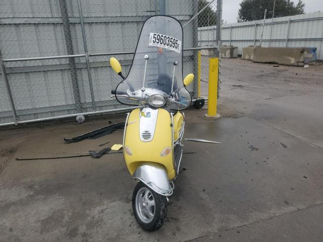 2001 VESPA C161C   