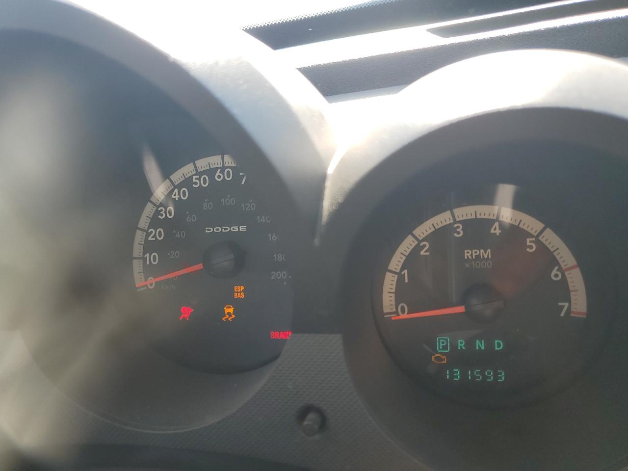 2009 Dodge Nitro - Image 9