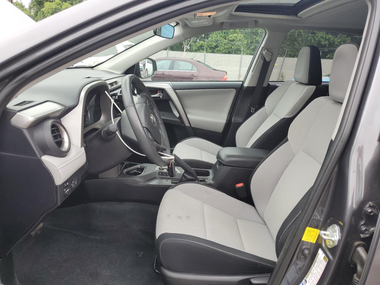 2017 Toyota Rav4 Xle VIN: 2T3RFREV7HW672529 Lot: 62271155