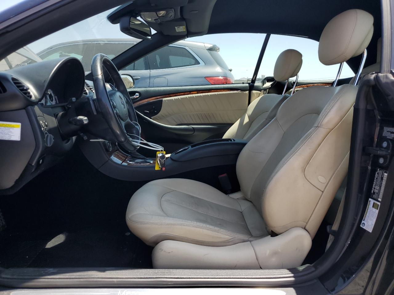 2009 Mercedes-Benz Clk 350 VIN: WDBTK56G49T107541 Lot: 62190475