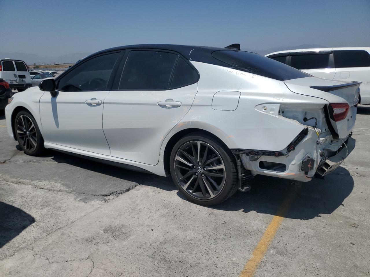 TOYOTA CAMRY 2019 VIN 4T1B61HK9KU225480 фото 2