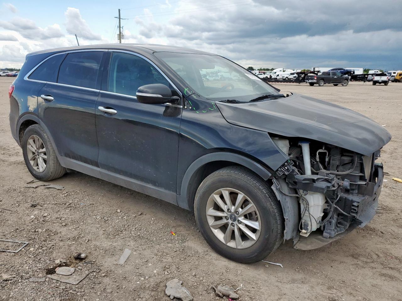 KIA SORENTO 2019 VIN 5XYPG4A58KG560079 zdjęcie 4