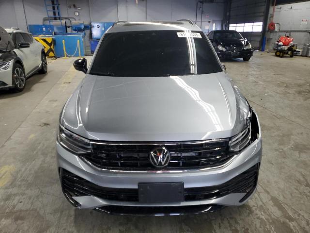  VOLKSWAGEN TIGUAN 2024 Серебристый