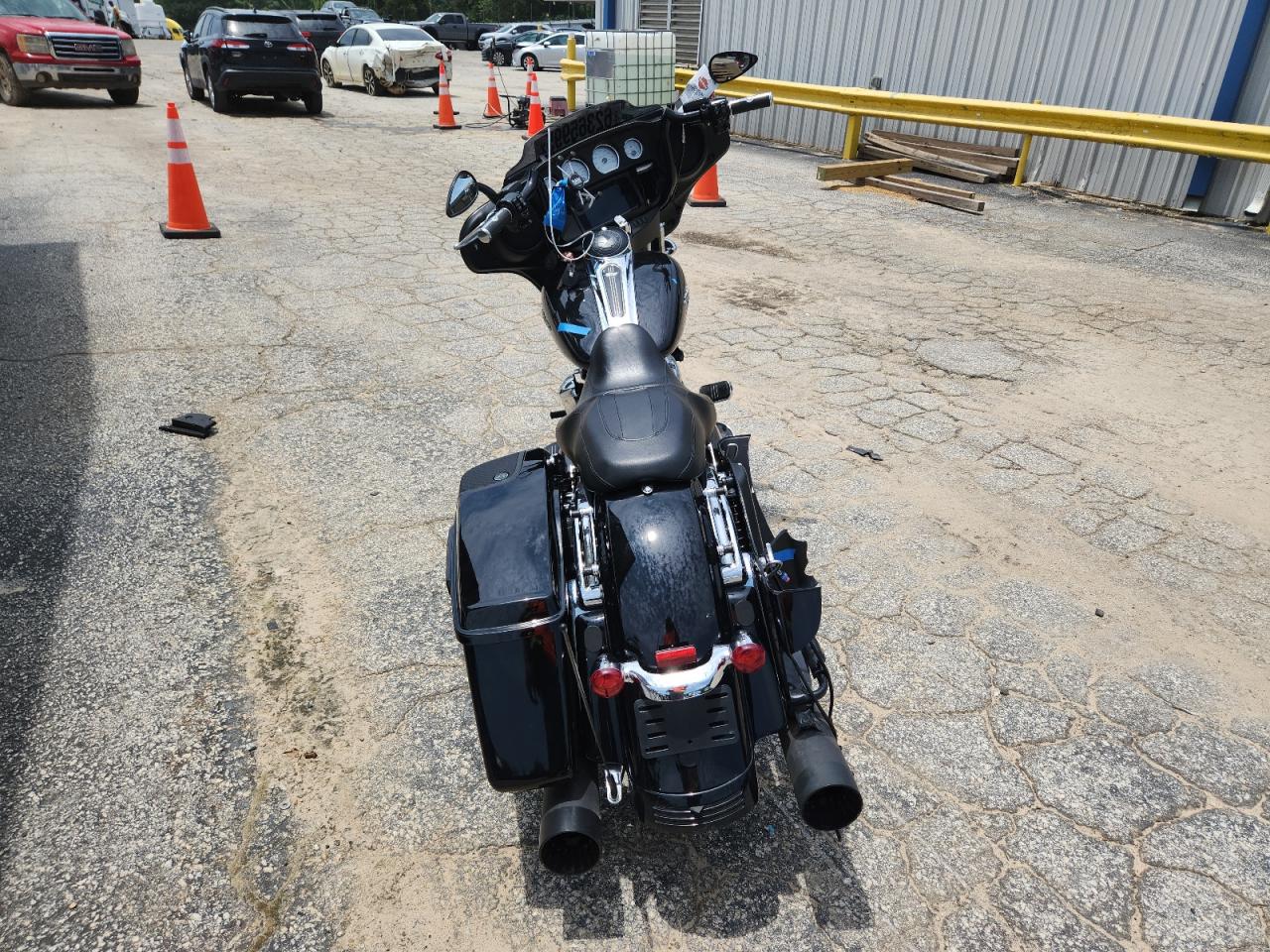 HARLEY-DAVIDSON FL 2019 VIN 1HD1KBC12KB647553 zdjęcie 4
