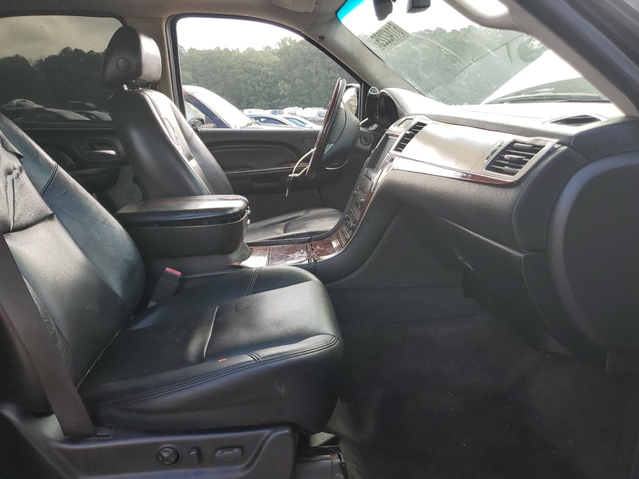 2007 Cadillac Escalade Luxury VIN: 1GYEC63857R314227 Lot: 61142225