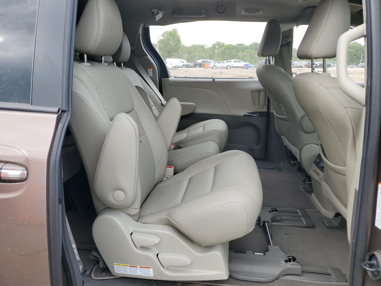 2020 Toyota Sienna Xle VIN: 5TDYZ3DC5LS033799 Lot: 62659655