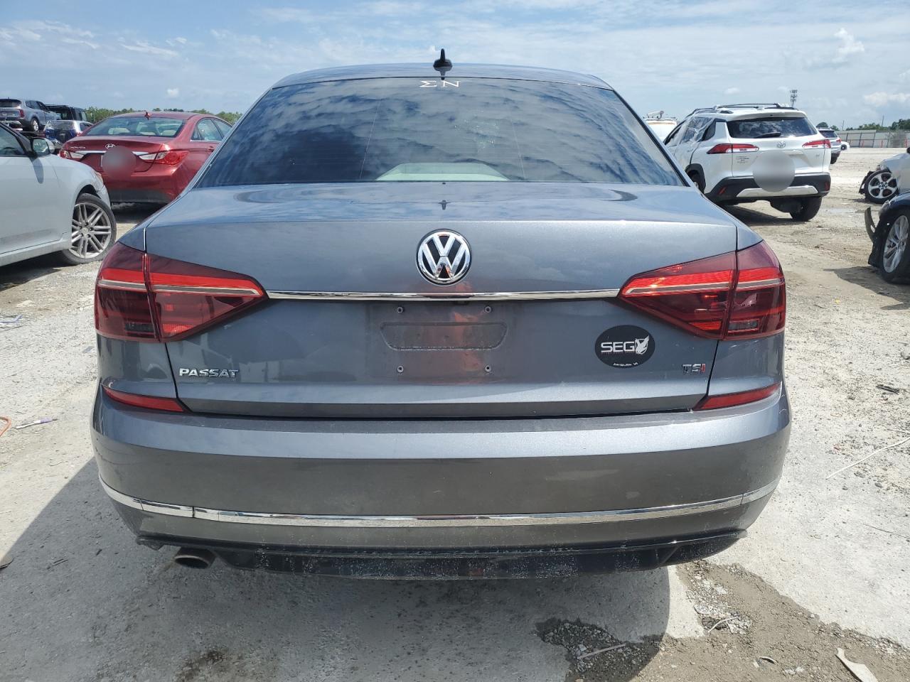 2017 Volkswagen Passat R-Line VIN: 1VWDT7A34HC065550 Lot: 61301475