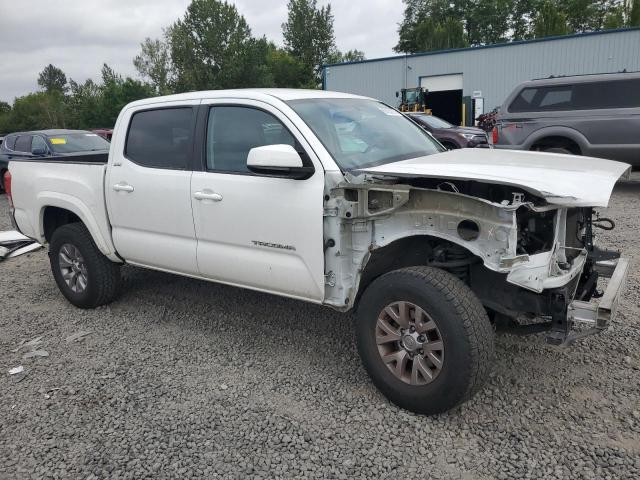  TOYOTA TACOMA 2017 Белы